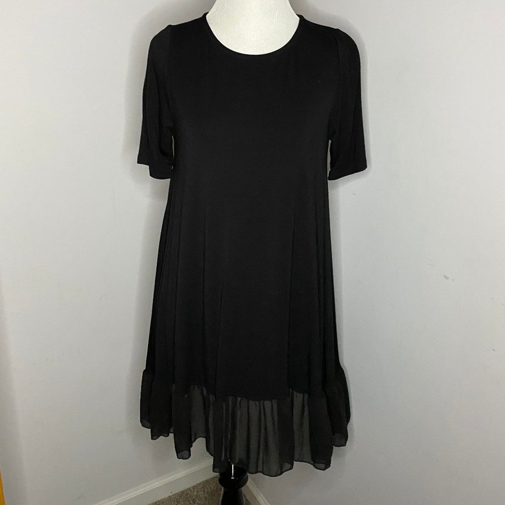 NWT Agnes & Dora Black Ruffle Hem Tunic